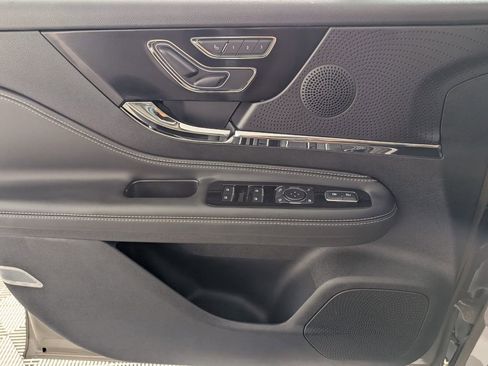 New 2025 Lincoln Corsair FWD image 13