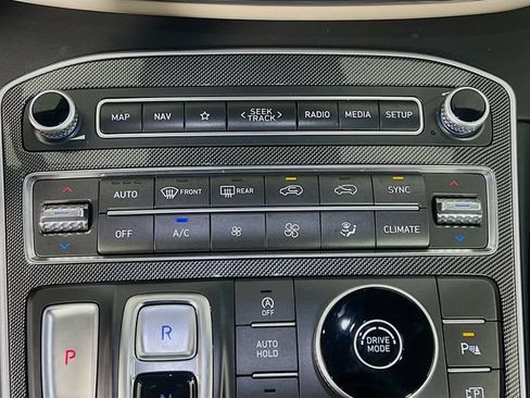 Used 2023 Hyundai Santa Fe Limited FWD image 23