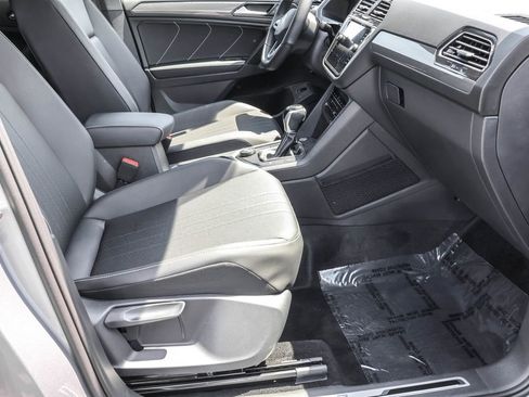 Used 2024 Volkswagen Tiguan SE R-Line AWD/4WD image 38