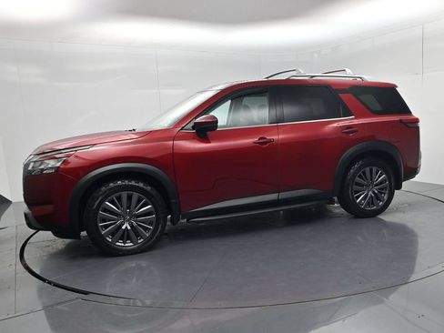 Used 2023 Nissan Pathfinder SL w/ SL Premium Package AWD/4WD image 4