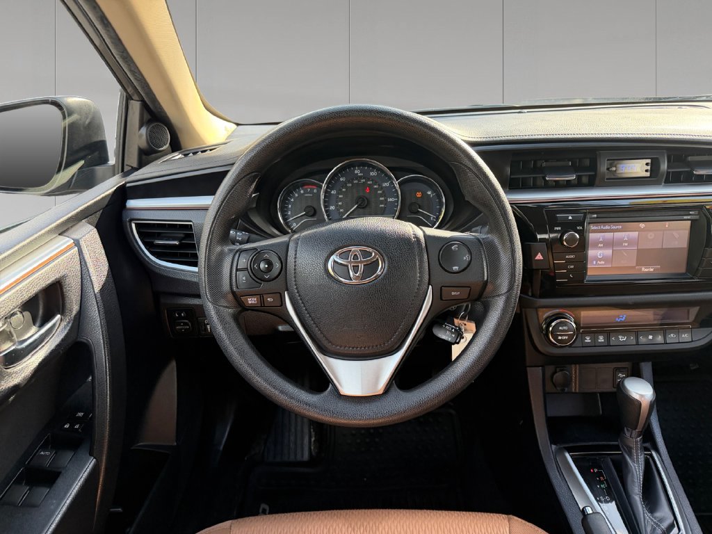 Used 2014 Toyota Corolla LE FWD image 13