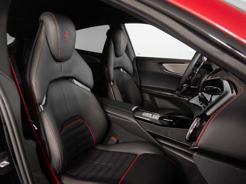 Certified 2025 Ferrari Purosangue AWD/4WD image 30