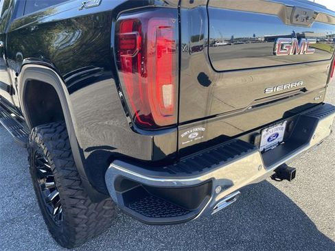 Used 2022 GMC Sierra 1500 SLT w/ SLT Premium Plus Package image 11