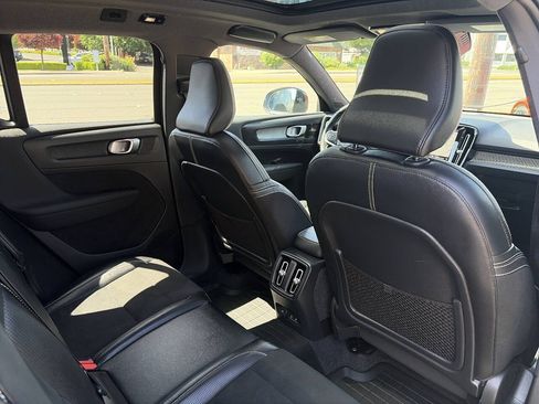 Used 2021 Volvo XC40 P8 Recharge w/ Advanced Package AWD/4WD image 25
