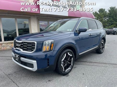 Used 2025 Kia Telluride S image 3
