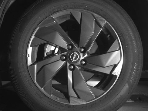 Used 2025 Nissan Rogue SV FWD image 12