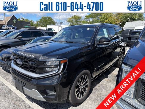 Used 2025 Ford Expedition Max Platinum AWD/4WD image 1