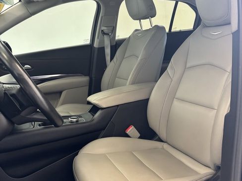 Certified 2022 Cadillac XT4 Luxury image 10