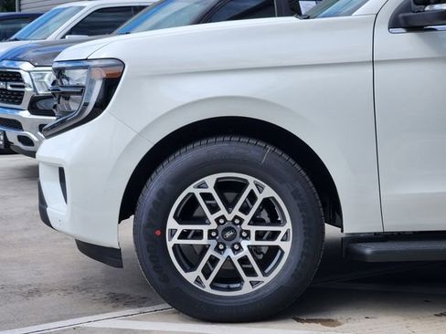 New 2026 Ford Expedition Max Active RWD image 5