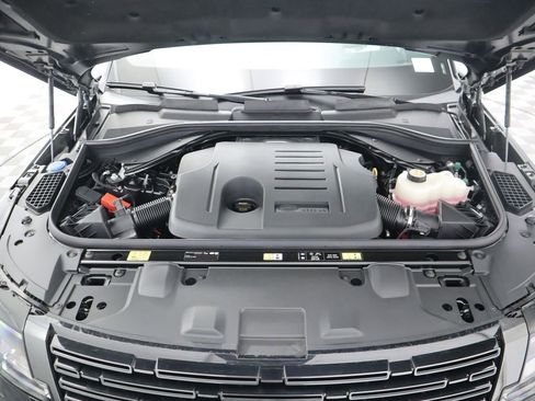 New 2026 Land Rover Range Rover SE image 31