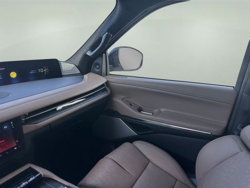 New 2026 Lincoln Navigator L Black Label AWD/4WD image 19