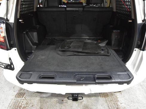 Used 2021 Toyota 4Runner Venture w/ Moonroof Package AWD/4WD image 63