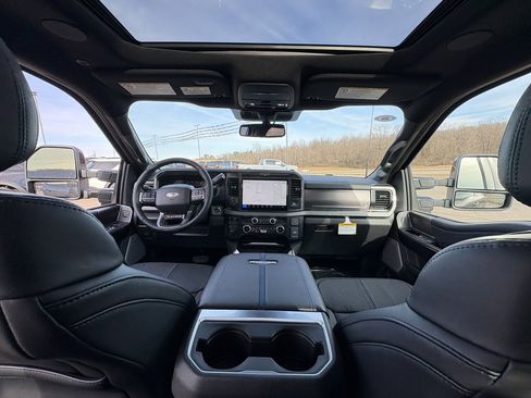 New 2026 Ford F350 Platinum image 24