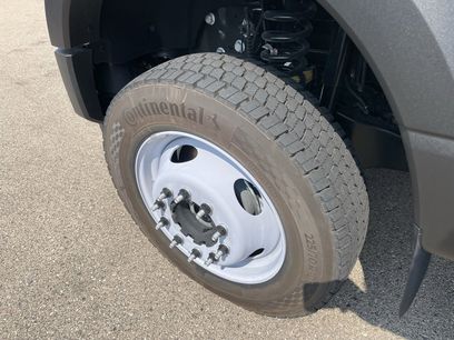 New 2025 Ford F550 4x4 SuperCab Super Duty