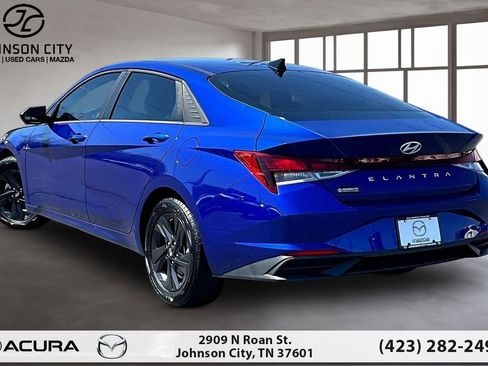 Used 2021 Hyundai Elantra SEL FWD image 13