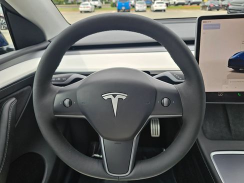 Used 2023 Tesla Model Y Performance AWD/4WD image 14