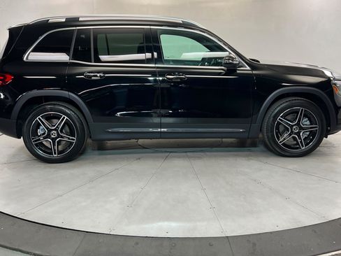 New 2026 Mercedes-Benz GLB 250 4MATIC image 6