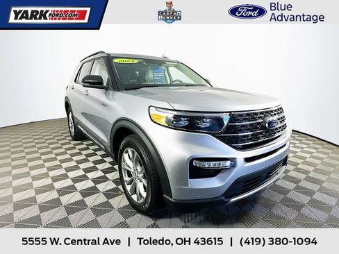Certified 2024 Ford Explorer XLT w/ Equipment Group 202A AWD/4WD image 1