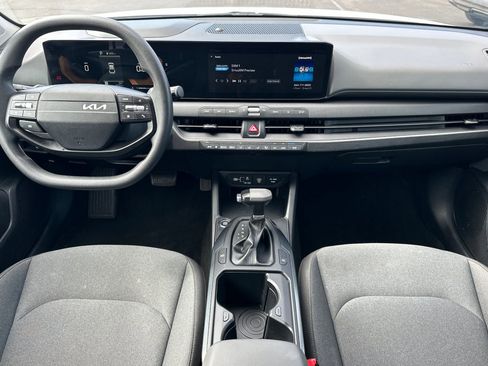Used 2025 Kia K4 FWD image 13