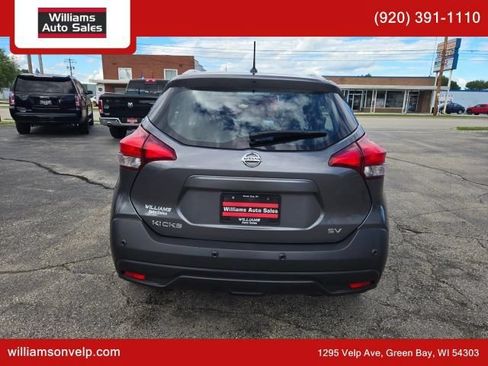 Used 2020 Nissan Kicks SV FWD image 4