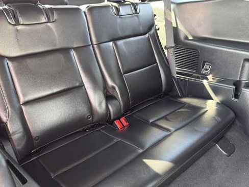 Used 2022 Ford Explorer XLT w/ Equipment Group 202A image 17