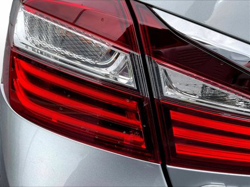 Used 2017 Honda Accord LX image 25