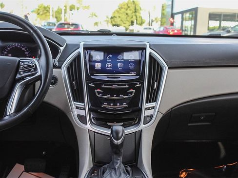 Used 2015 Cadillac SRX FWD image 13