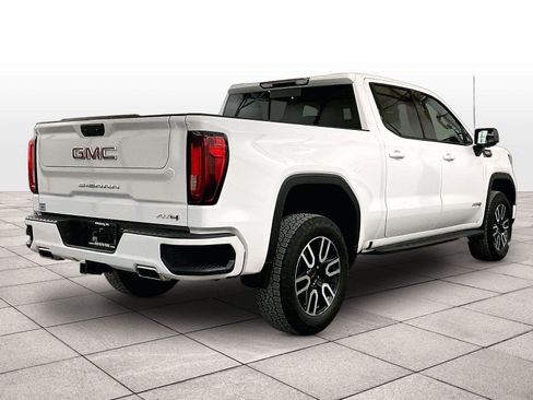 Used 2022 GMC Sierra 1500 AT4 w/ AT4 Preferred Package image 11