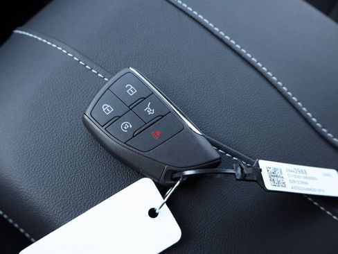 New 2026 Chevrolet Traverse LT w/ Enhanced Driving Package image 33