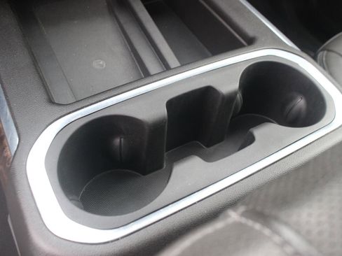 Used 2023 GMC Sierra 3500 Denali w/ Denali Ultimate Package image 22