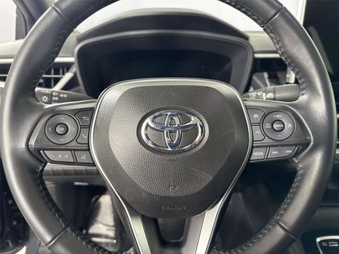 Used 2025 Toyota Corolla SE image 16