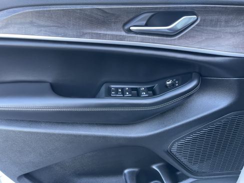 New 2026 Jeep Grand Cherokee Altitude image 15