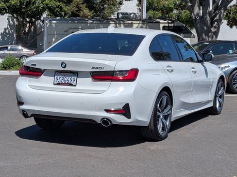 Used 2022 BMW 330i xDrive Sedan w/ Premium Package 2 AWD/4WD image 5