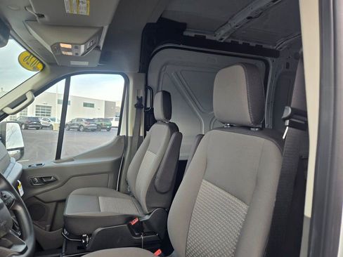 New 2026 Ford Transit 250 148 Medium Roof RWD image 16