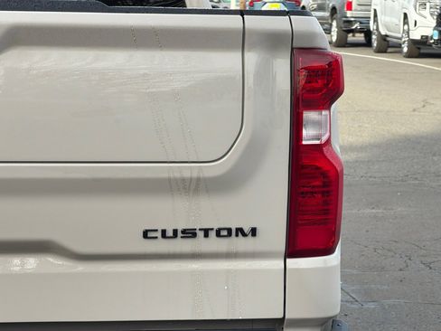 New 2026 Chevrolet Silverado 1500 Custom Trail Boss w/ LPO, Dark Essentials Package AWD/4WD image 20