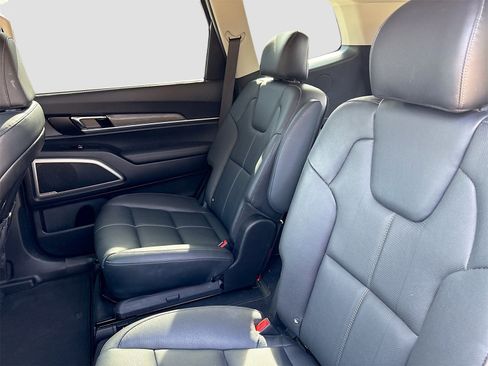 Used 2022 Kia Telluride EX w/ EX Premium Package image 25
