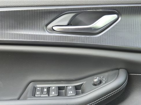 New 2025 Jeep Grand Cherokee 4WD image 16