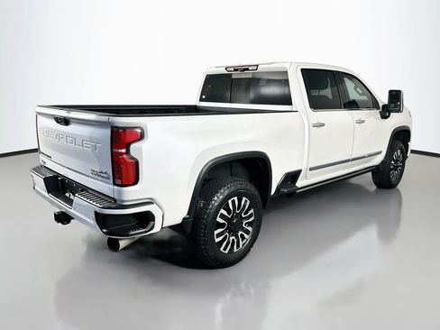 Used 2024 Chevrolet Silverado 2500 High Country w/ High Country Premium Package AWD/4WD image 7