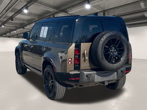 Used 2021 Land Rover Defender 110 X-Dynamic SE image 14