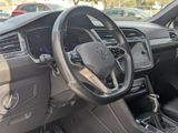 Used 2022 Volkswagen Tiguan SE R-Line image 4