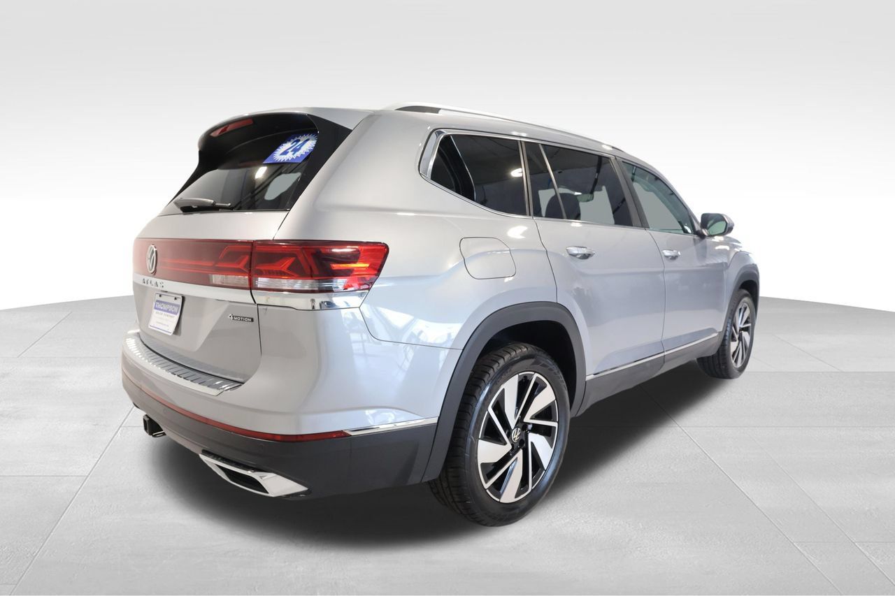 Used 2024 Volkswagen Atlas SEL AWD/4WD image 4