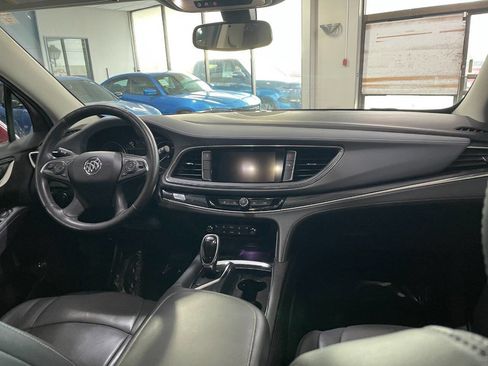 Used 2018 Buick Enclave Essence image 30