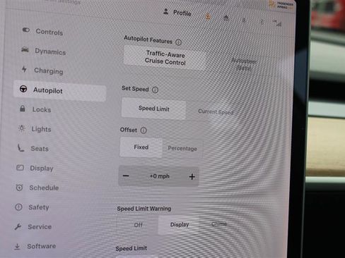 Used 2018 Tesla Model 3 Long Range image 18