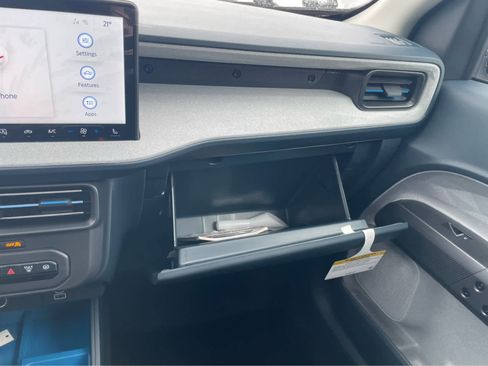 New 2025 Ford Maverick XLT w/ XLT Luxury Package image 26