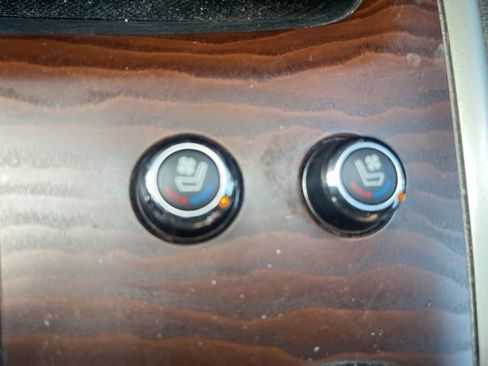 Used 2018 Nissan Pathfinder Platinum AWD/4WD image 13
