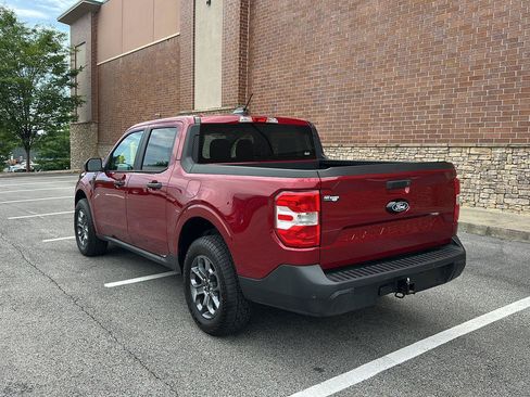 Certified 2025 Ford Maverick XLT w/ Equipment Group 301A AWD/4WD image 3