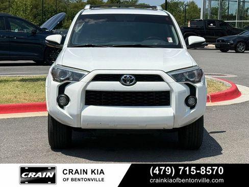 Used 2016 Toyota 4Runner SR5 Premium RWD image 2