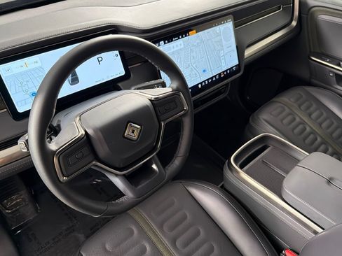 Used 2025 Rivian R1S Adventure AWD/4WD image 9