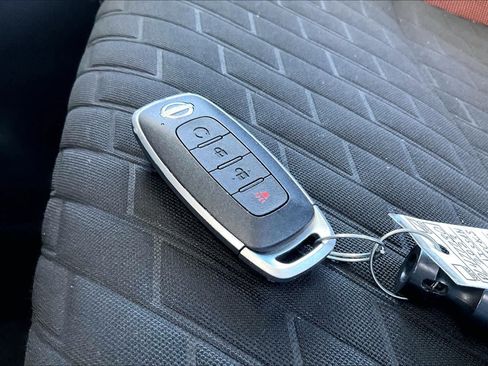 Used 2023 Nissan Kicks SR w/ Interior Electronics Package FWD image 13