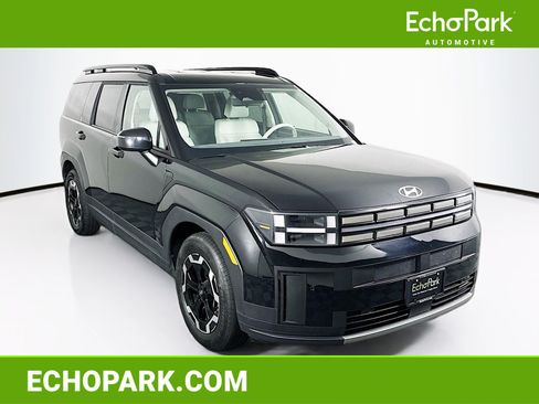 Used 2025 Hyundai Santa Fe SEL FWD image 1